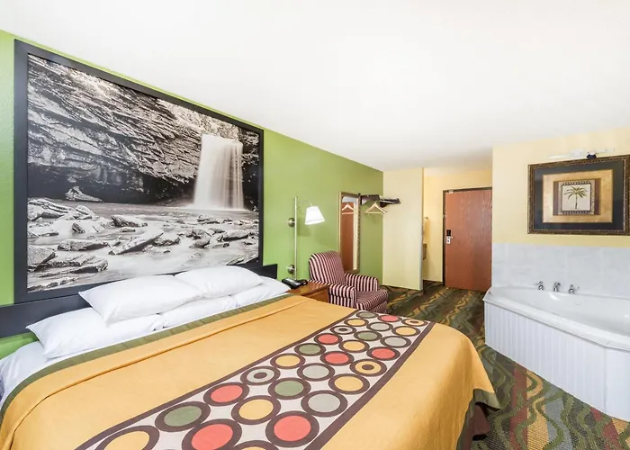 Super 8 By Wyndham Motel 2*