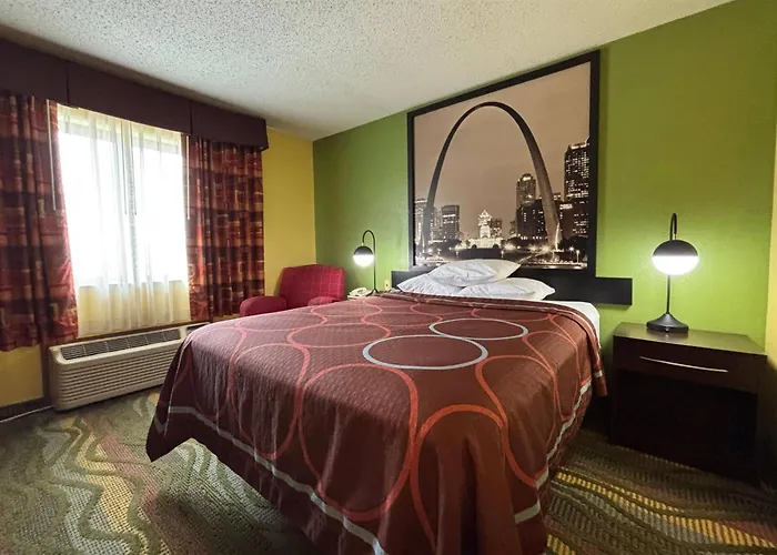 Super 8 By Wyndham Motel
