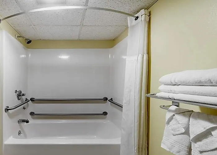Super 8 By Wyndham Motel 2*