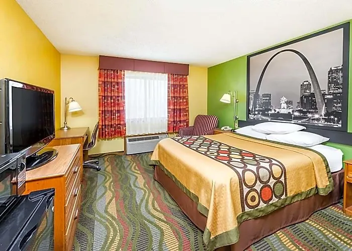 Super 8 By Wyndham Motel