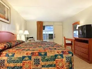 Motel Super 8 By Wyndham 2*