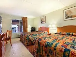 Super 8 By Wyndham 2*
